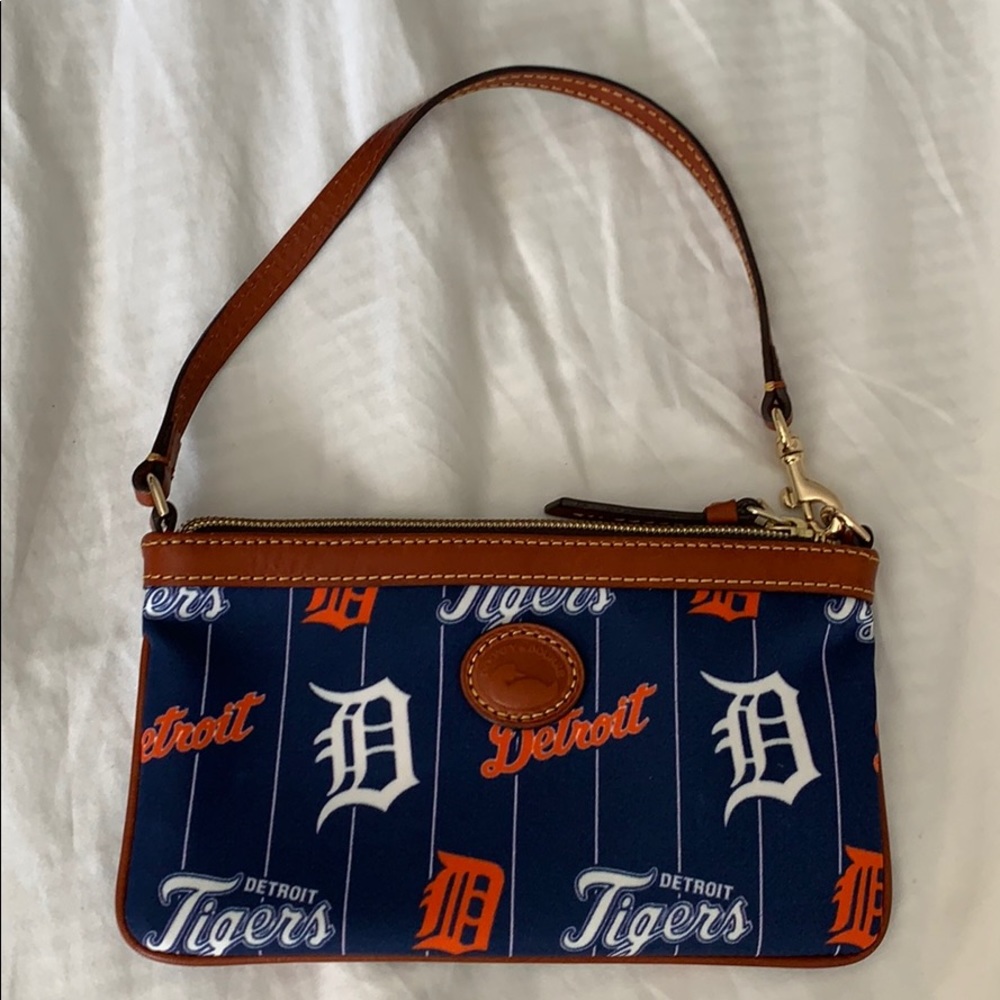 Detroit Tigers wristlet